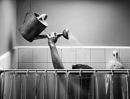 <span style="font-weight: bold;">Водопостачання та каналізація</span><br>